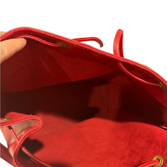 Pre-owned Louis Vuitton NOE EPI Red Shoulder Bag - Picture 5 of 5